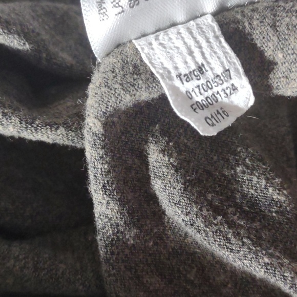 Mossimo Supply Heather Grey V-neck Short Sleeve T-Shirt - Picture 6 of 6